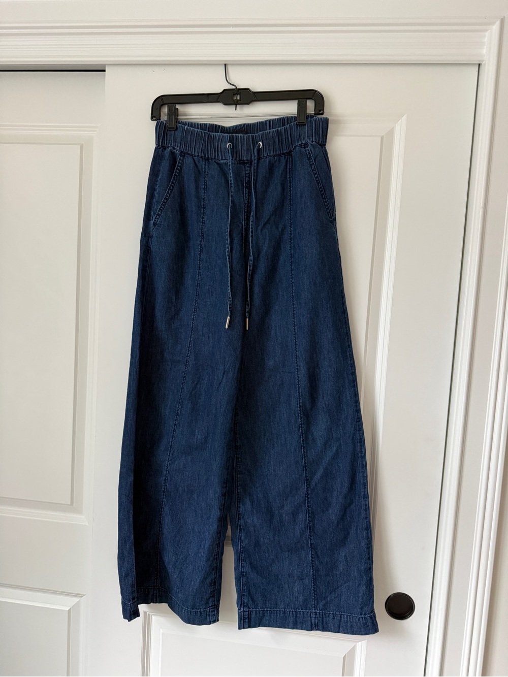 Juicy Couture Wide Leg Pull-On Denim Pants - Size S